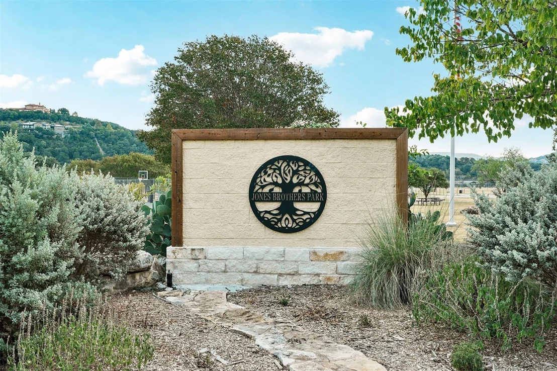 Photo of 11203 Travis DR