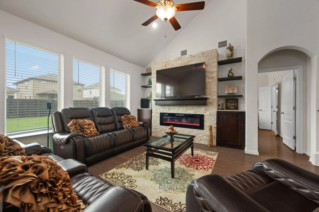 Photo of 145 Findley Ave