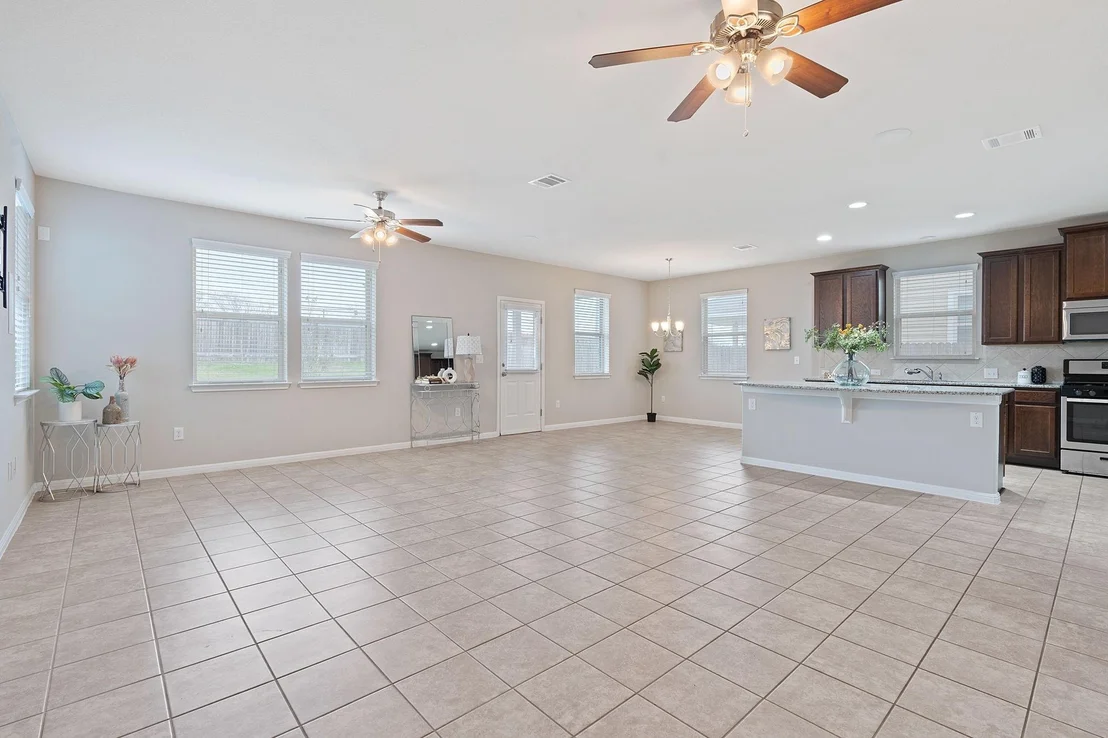 Photo of 584 Twisted Oaks LN