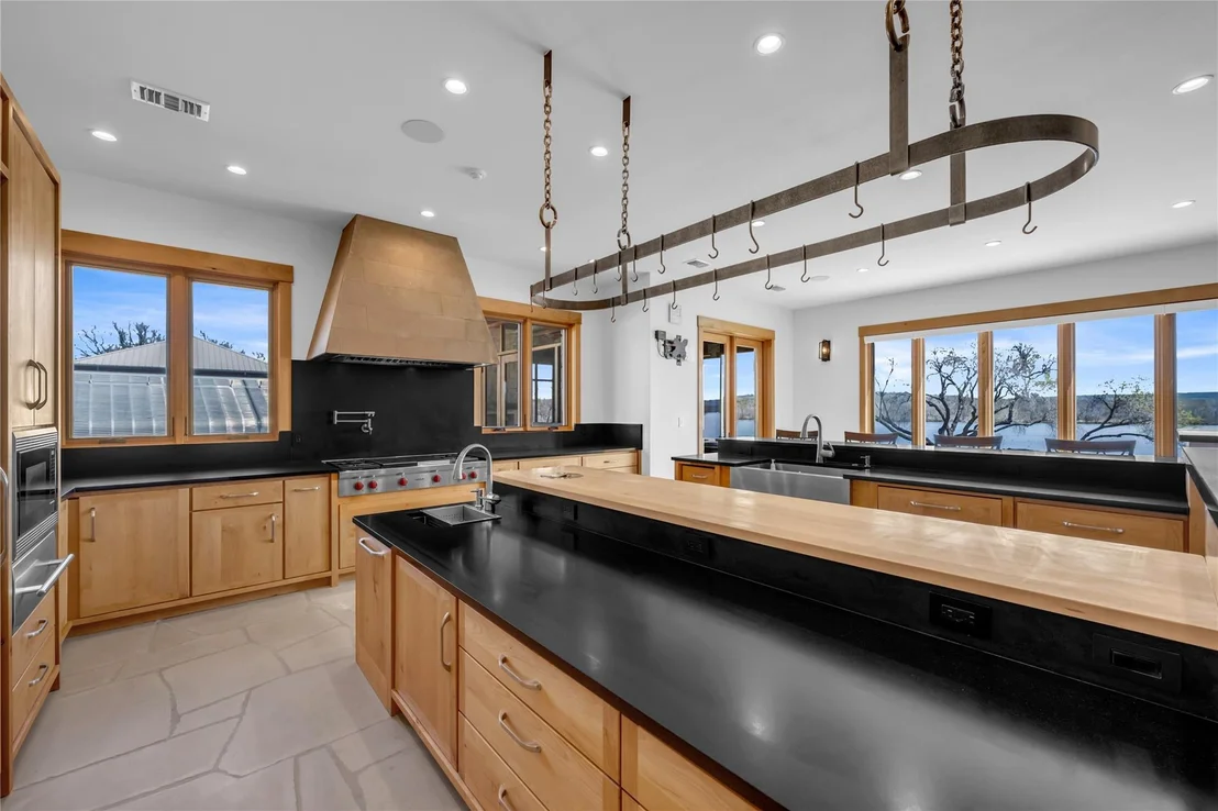 Photo of 118 Mountain View CIR