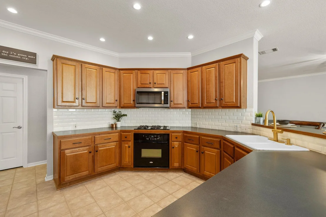 Photo of 3936 Lord Byron CIR