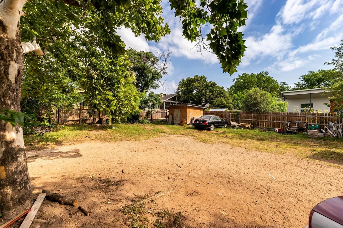 Photo of 1144 Mason Ave