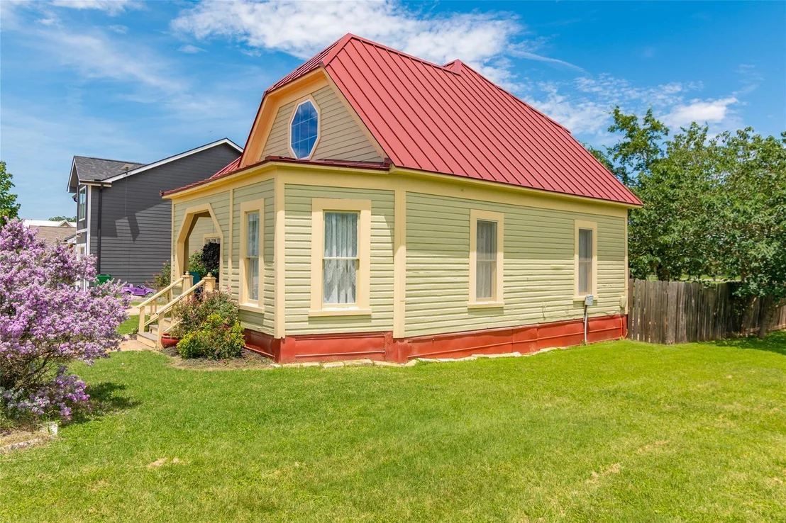 Photo of 204 Prim Rose ST