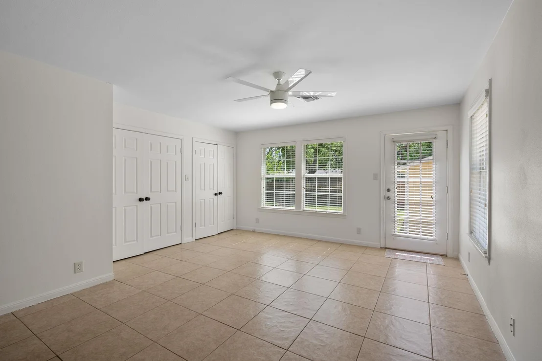 Photo of 5010 W Frances PL