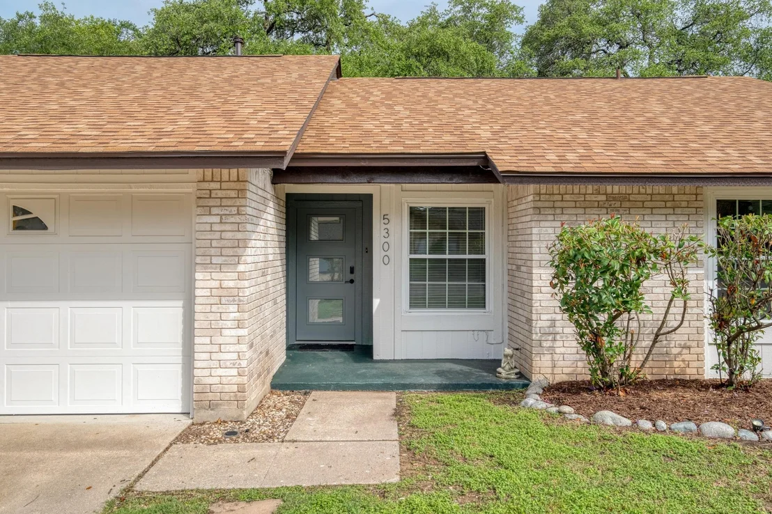 Photo of 5300 Suburban DR