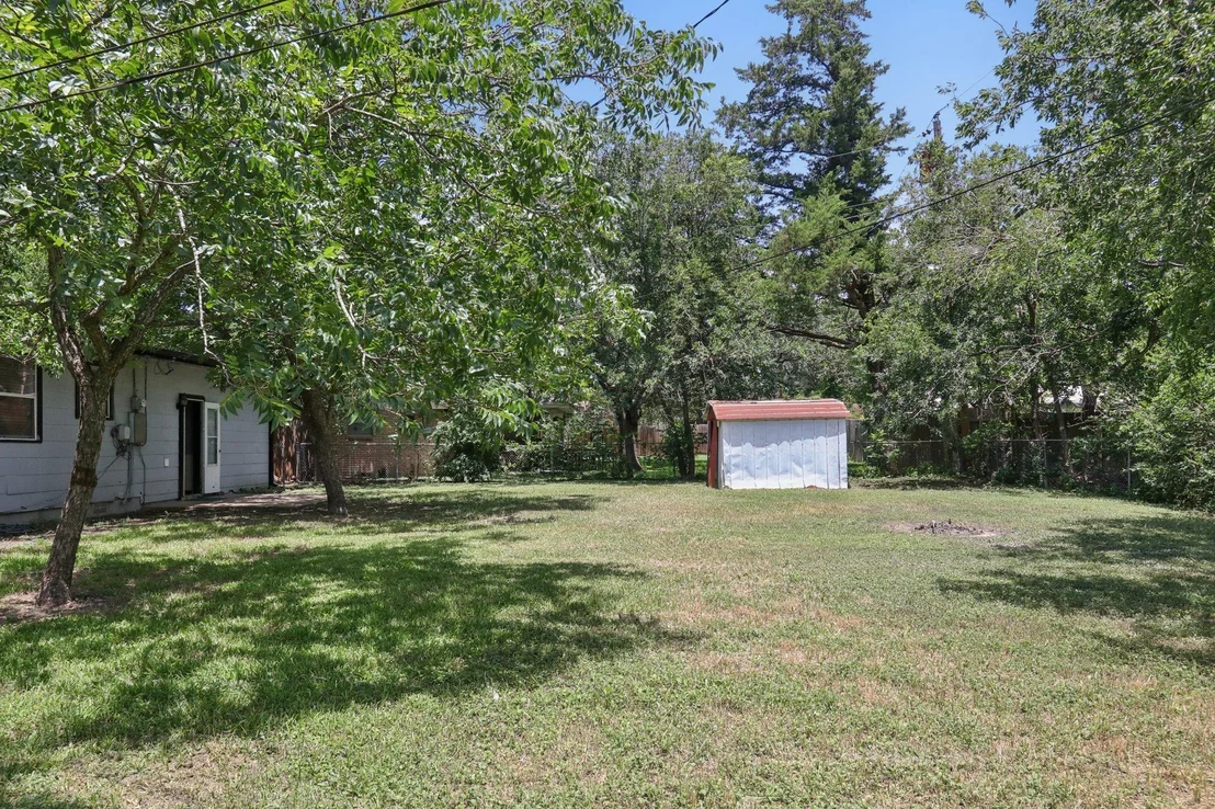 Photo of 1202 Debus DR