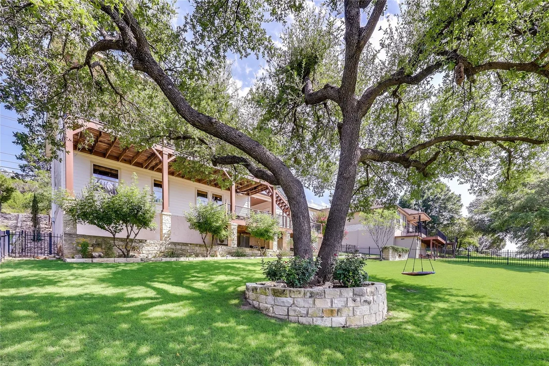 Photo of 5200 Arrowhead DR