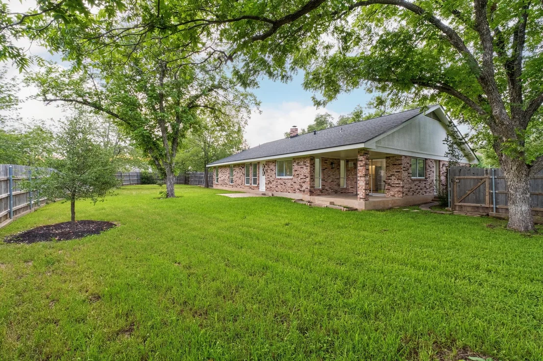 Photo of 4805 Midoak CIR