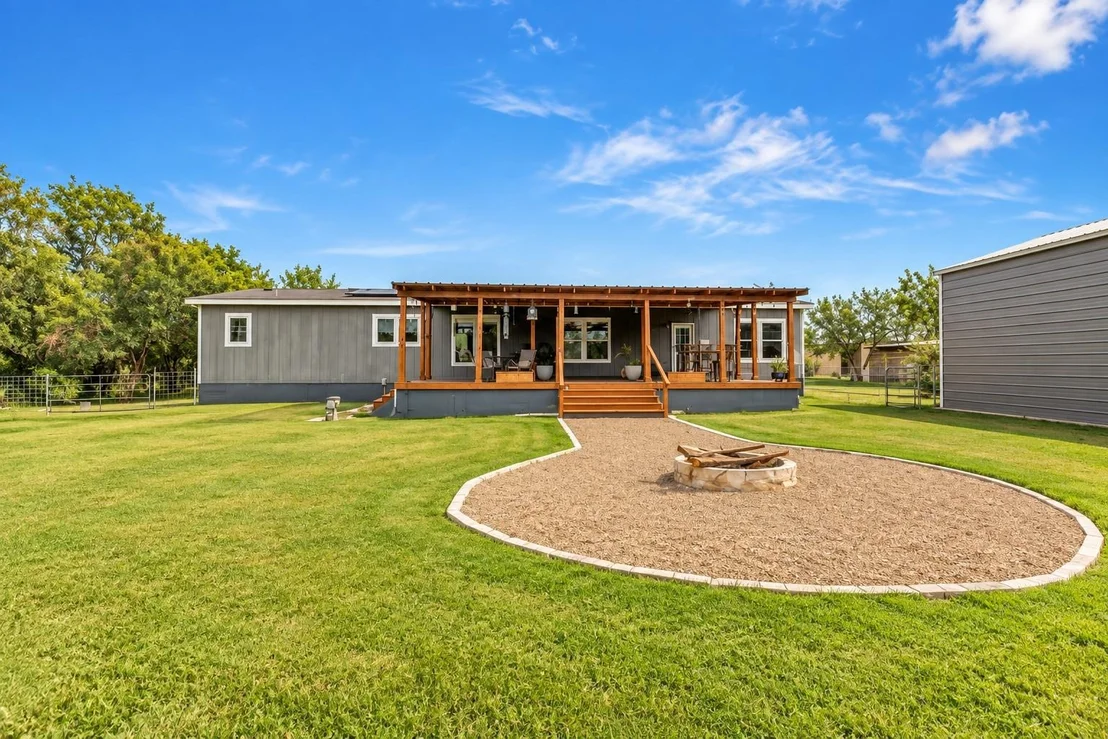 Photo of 213 River Front DR