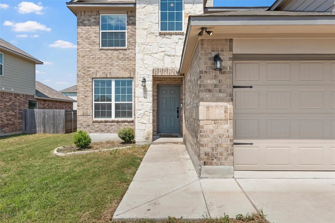 Photo of 905 Clanton CV