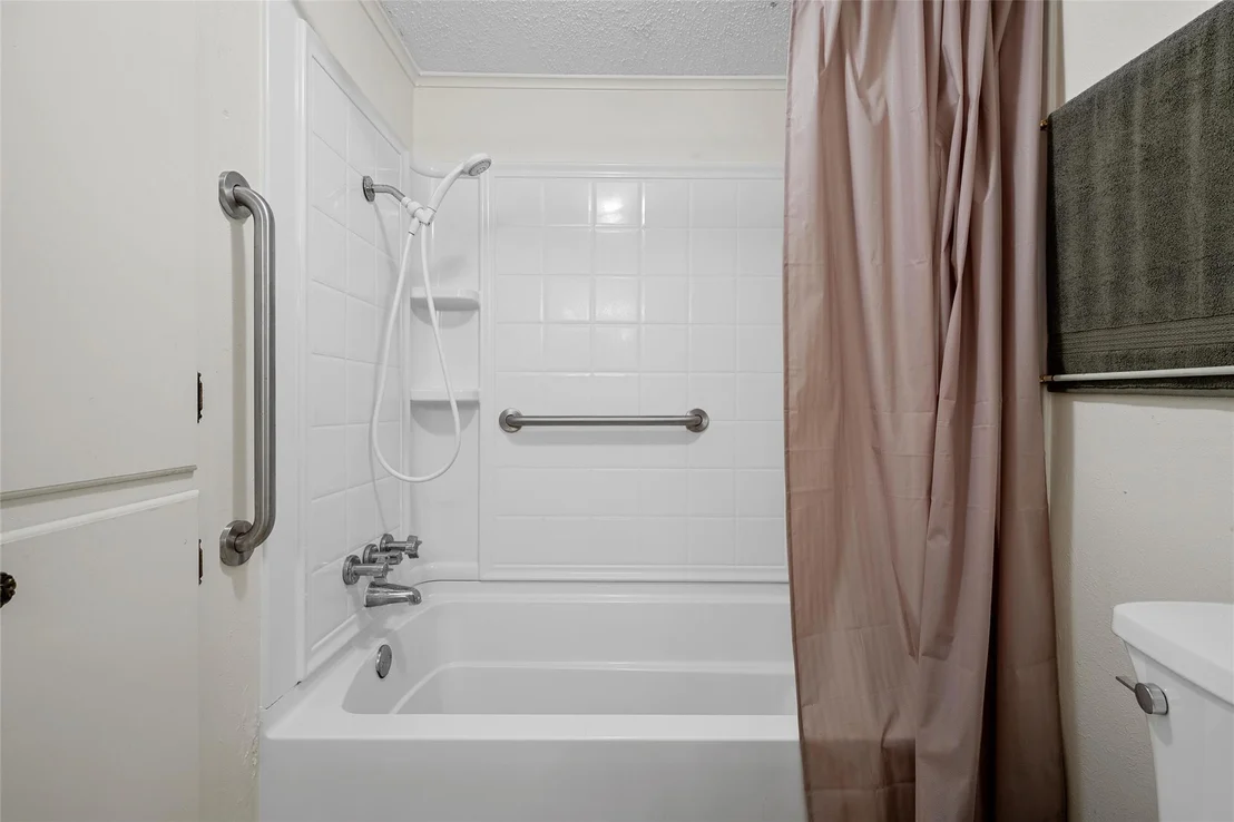 Photo of 204 Christopher DR