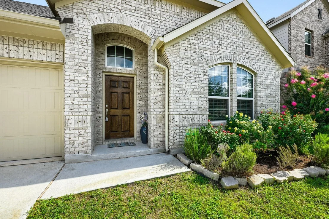 Photo of 137 Switch Bud DR