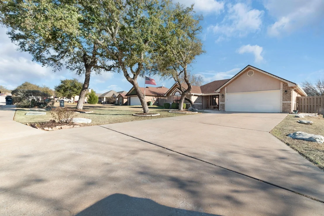 Photo of 1303 Adam Ave