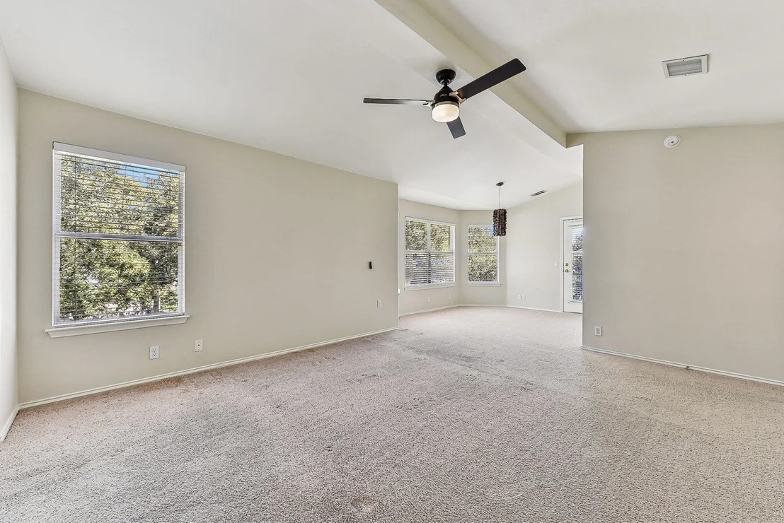 Photo of 3998 Lord Byron CIR