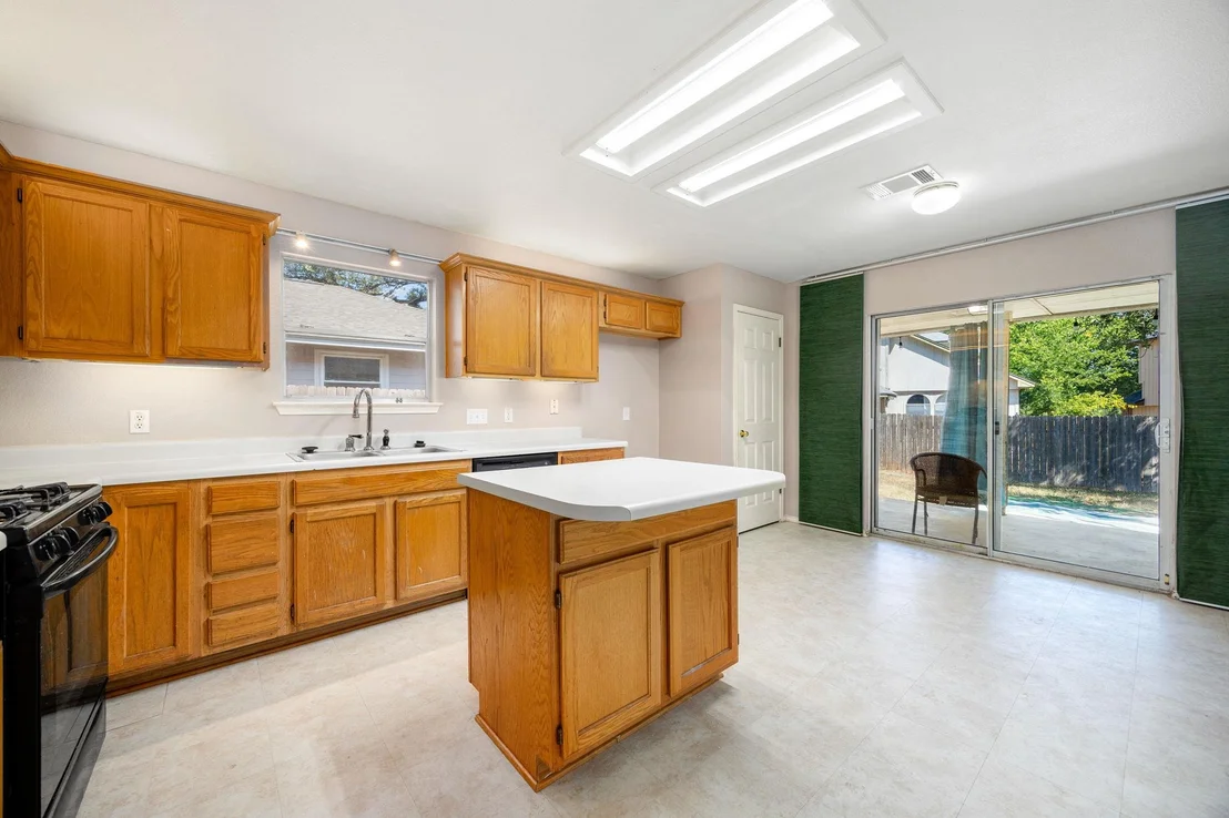 Photo of 8845 Francia TRL