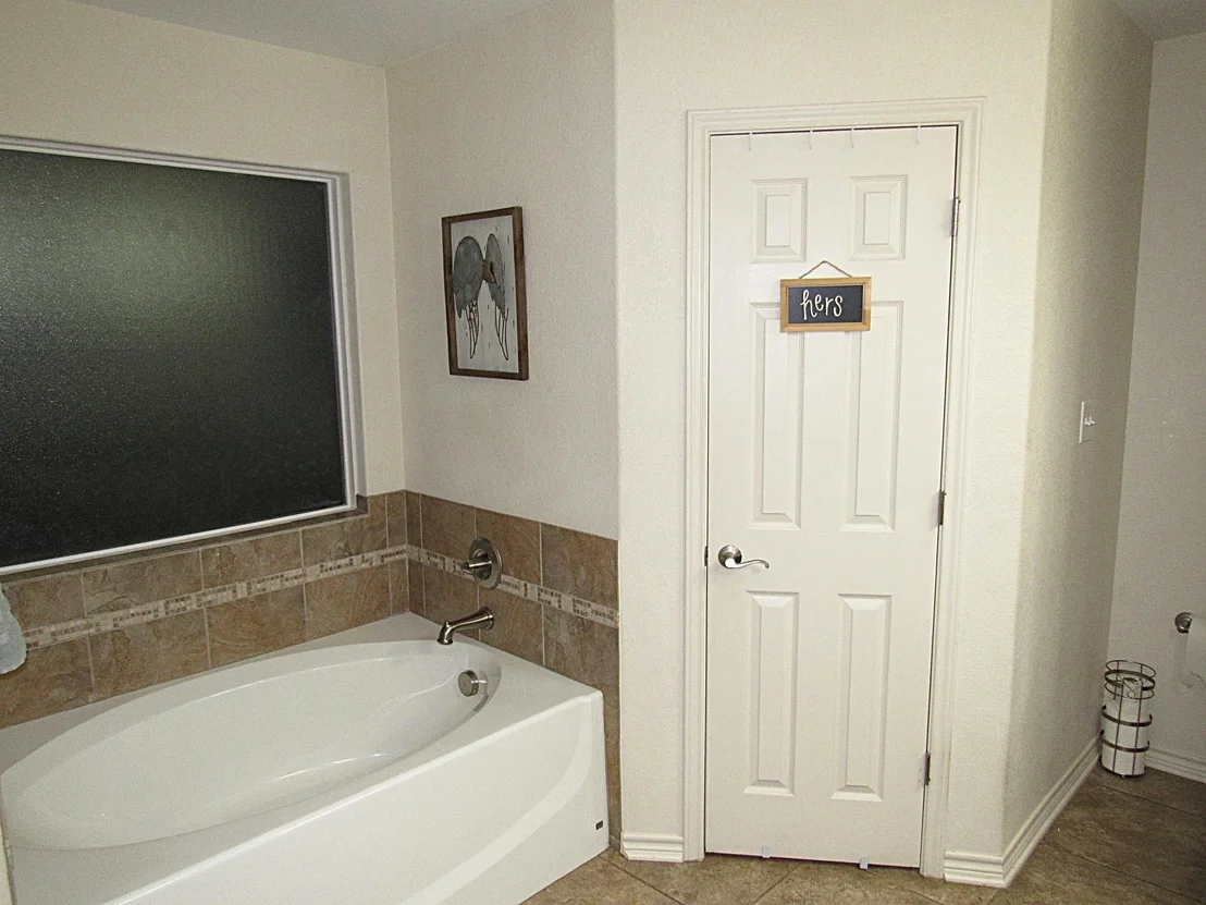 Photo of 911 Stonebrook DR