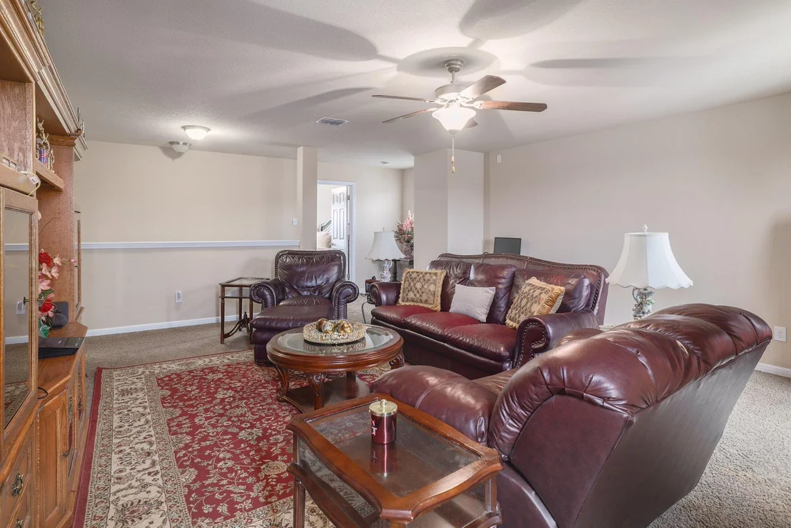 Photo of 588 Bottle Brush DR