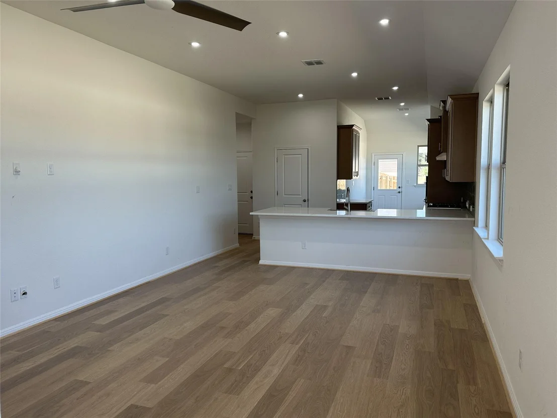 Photo of 717 Treadwell LN