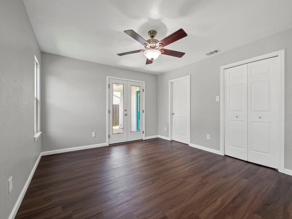 Photo of 1002 Cresswell DR
