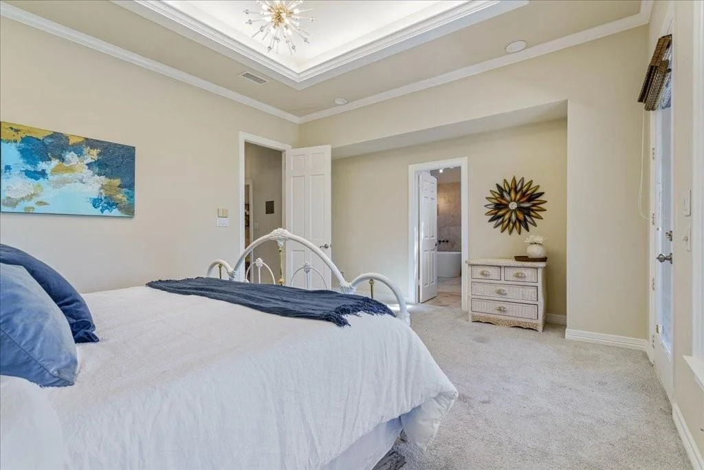 Photo of 4100 Love Bird LN