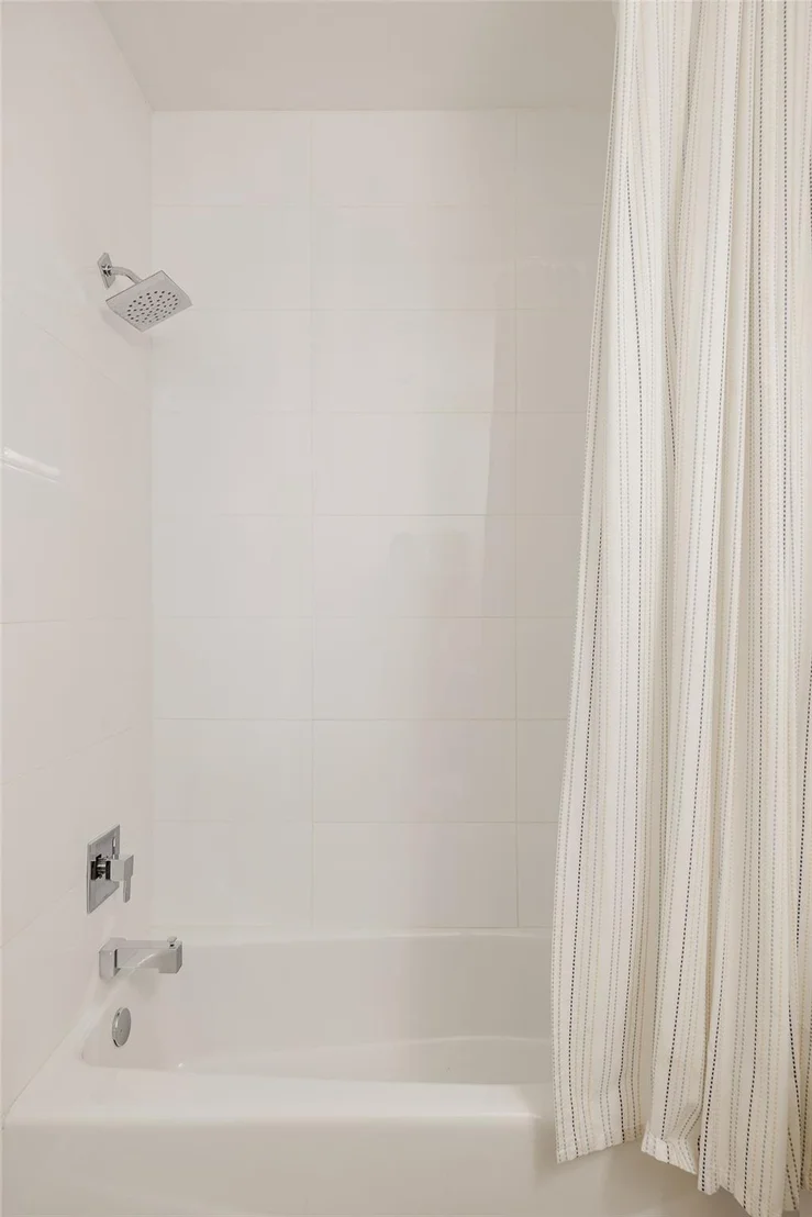 Photo of 1601 Alameda DR