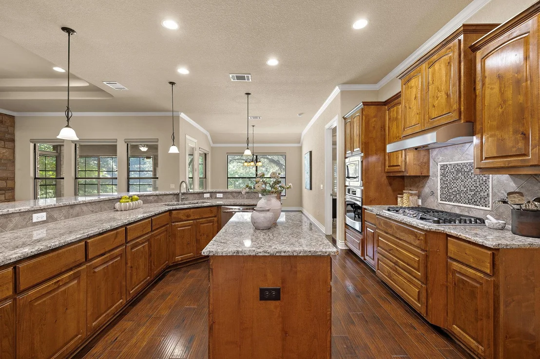 Photo of 165 Silverado DR