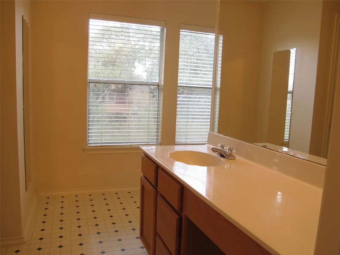 Photo of 2011 Jasper LN