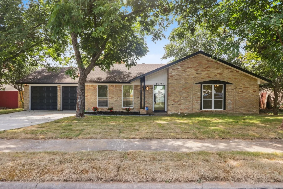 Photo of 9807 Kendal DR