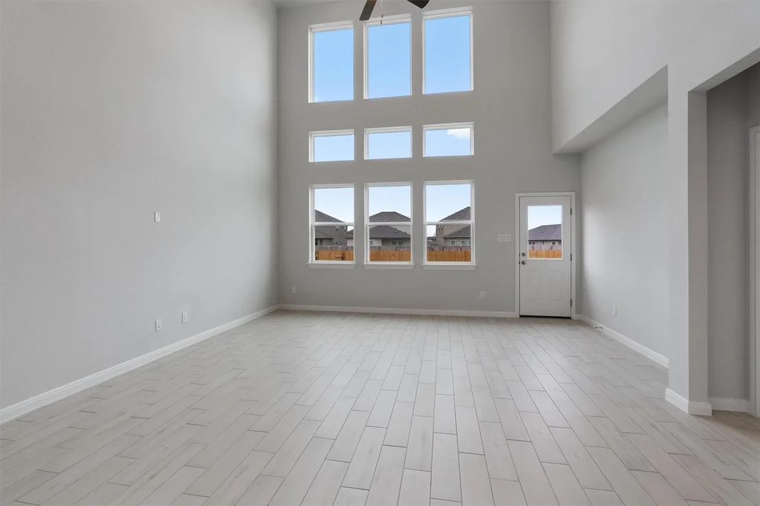 Photo of 313 Stellar Wind DR