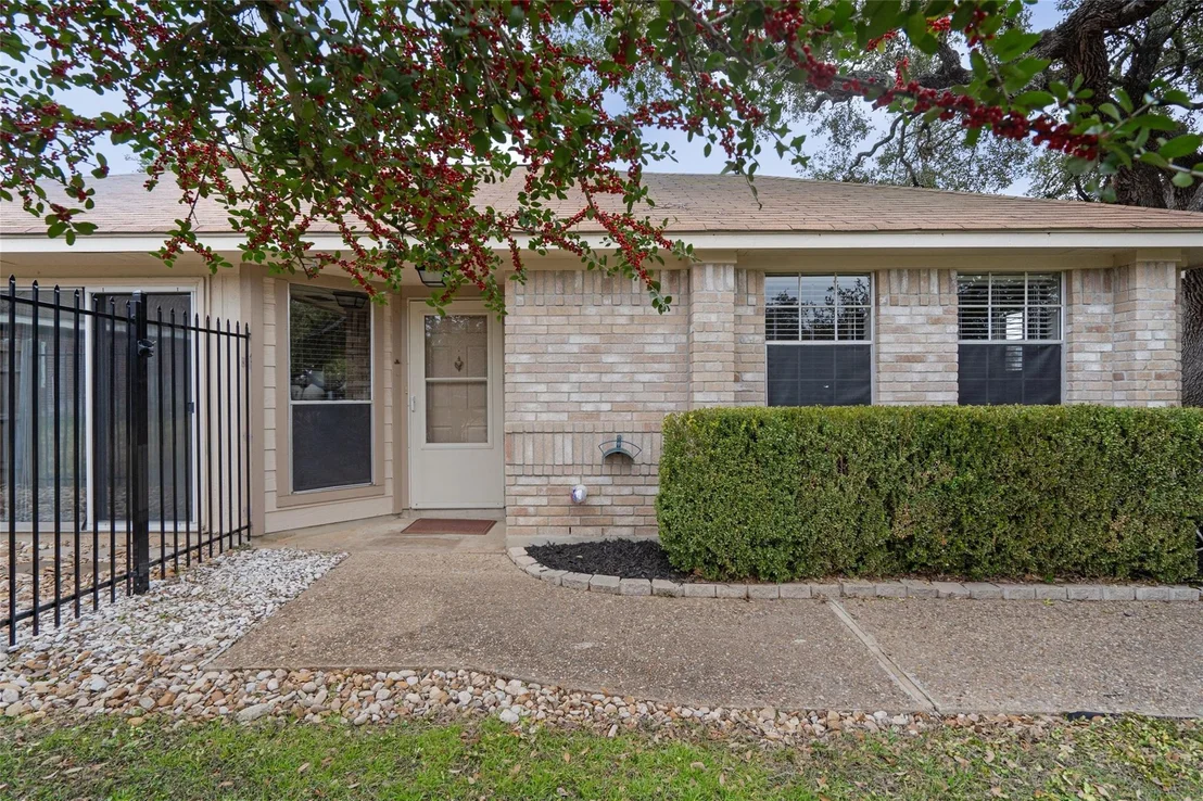 Photo of 1609 Parkwood DR