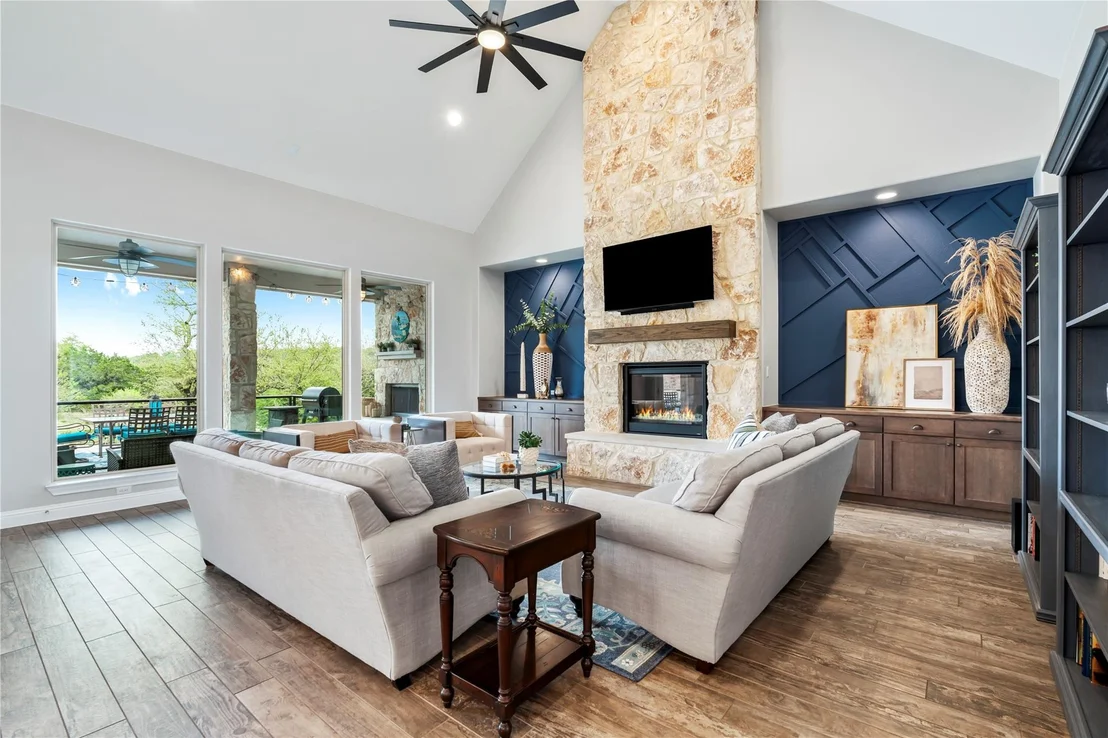 Photo of 408 Riva Ridge PL