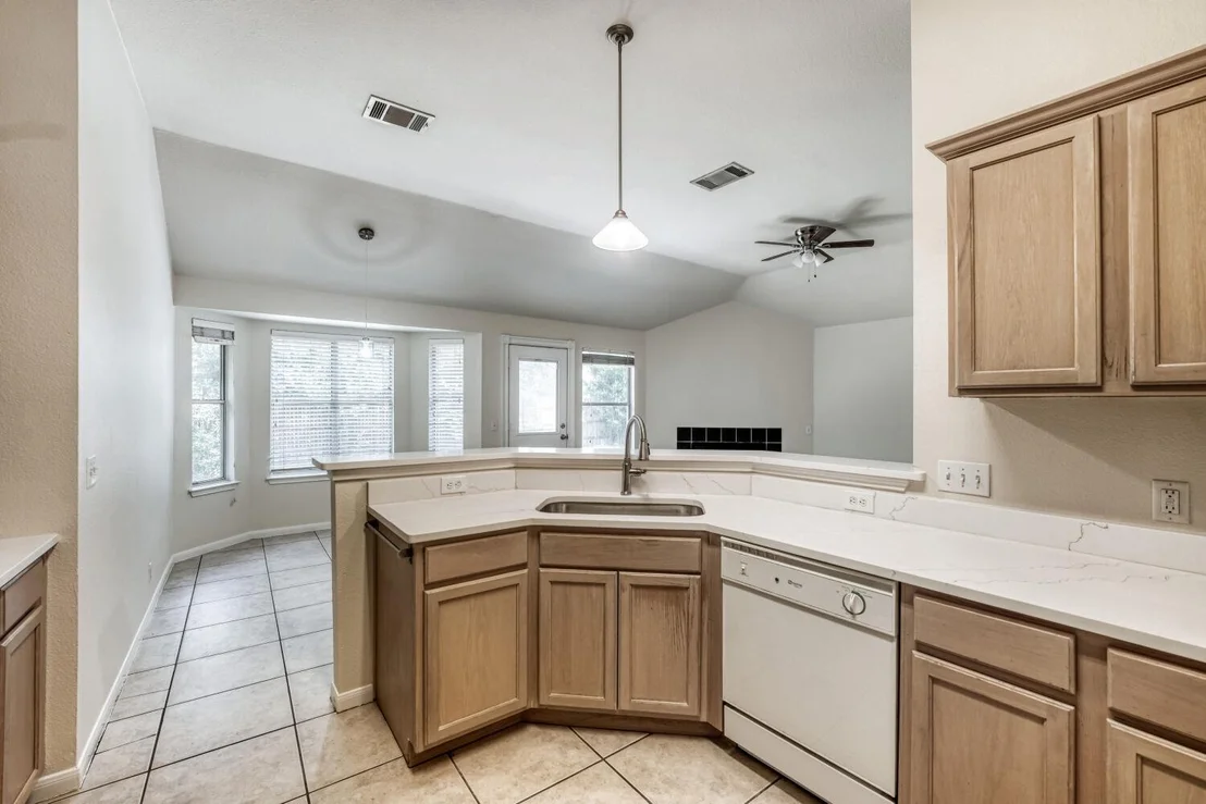 Photo of 409 Willowbrook DR