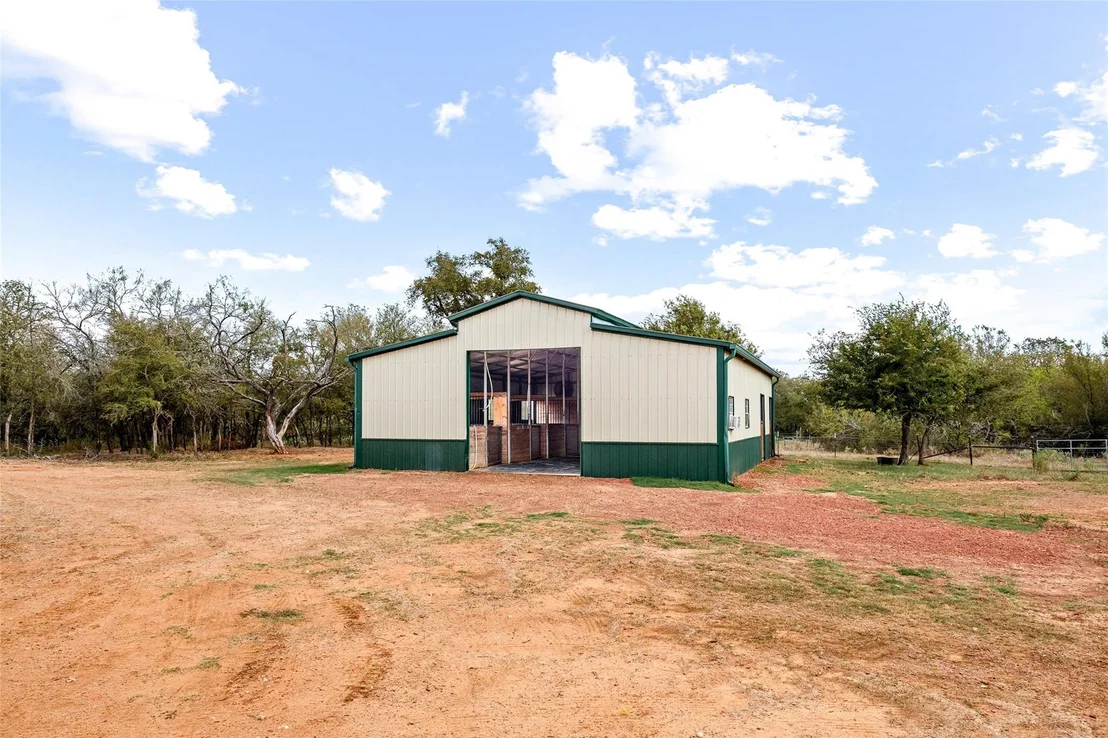 Photo of 301 County Road 491 RD