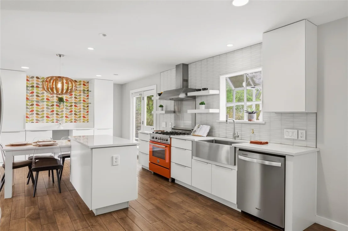 Photo of 6802 Pioneer PL