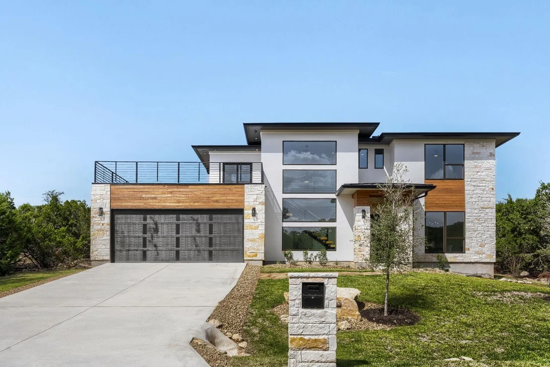 Photo of 3405 Congress Ave