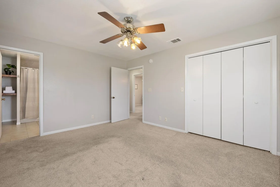 Photo of 306 Dove TRL
