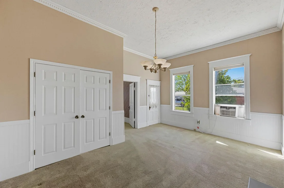 Photo of 100 W 11th ST