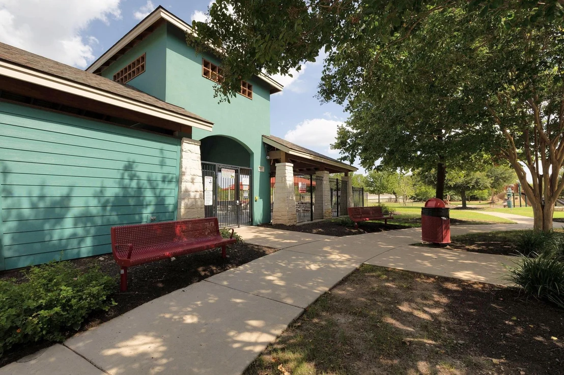 Photo of 1733 Thompson TRL