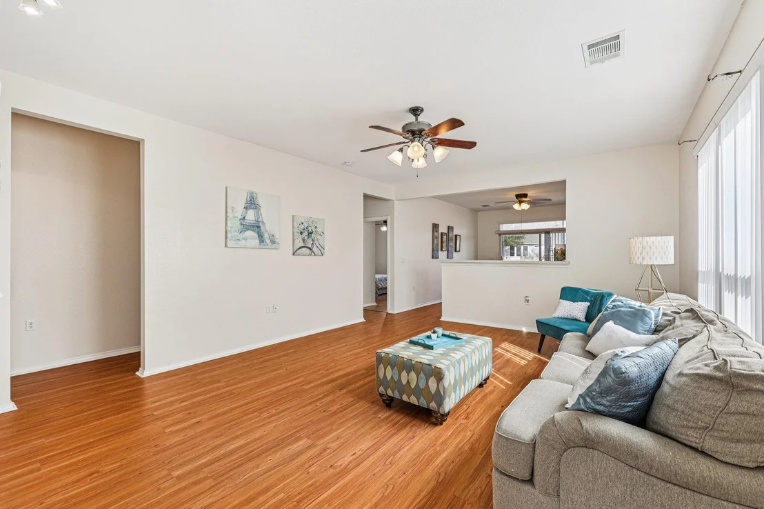 Photo of 323 Crockett LOOP