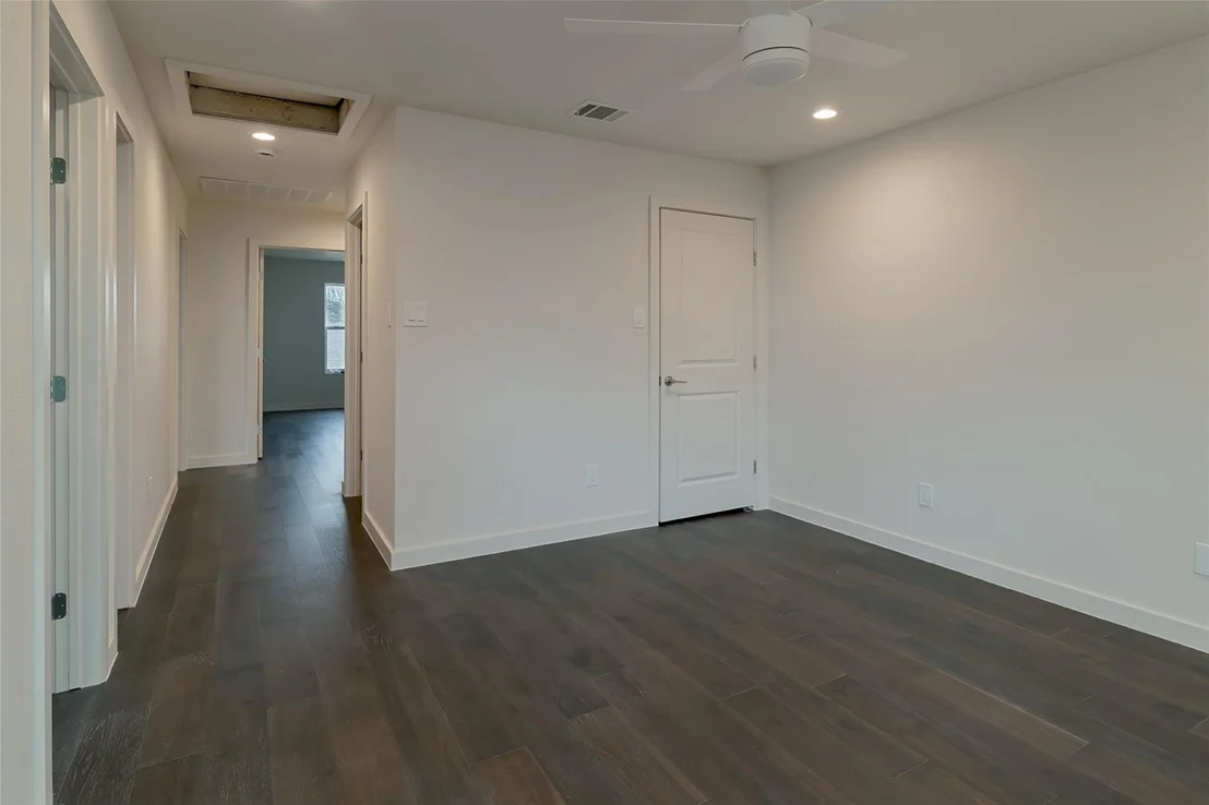Photo of 7916 Hawthorn