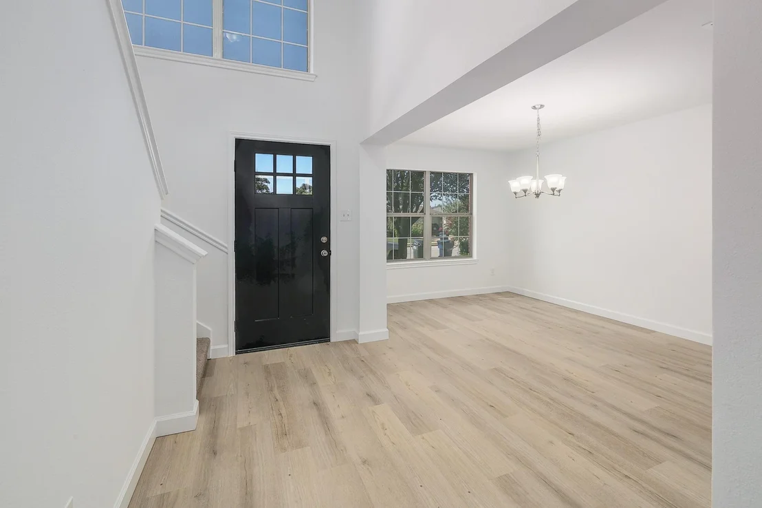 Photo of 709 LOS ROBLES RD