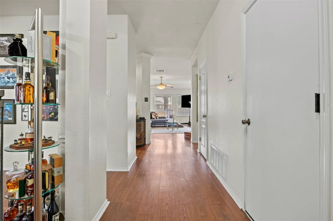 Photo of 1313 Laurelleaf DR