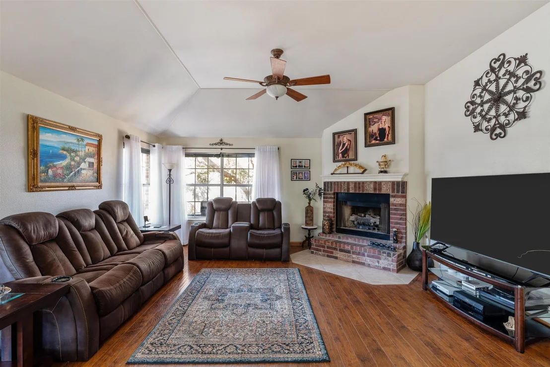 Photo of 1211 Sugarberry DR
