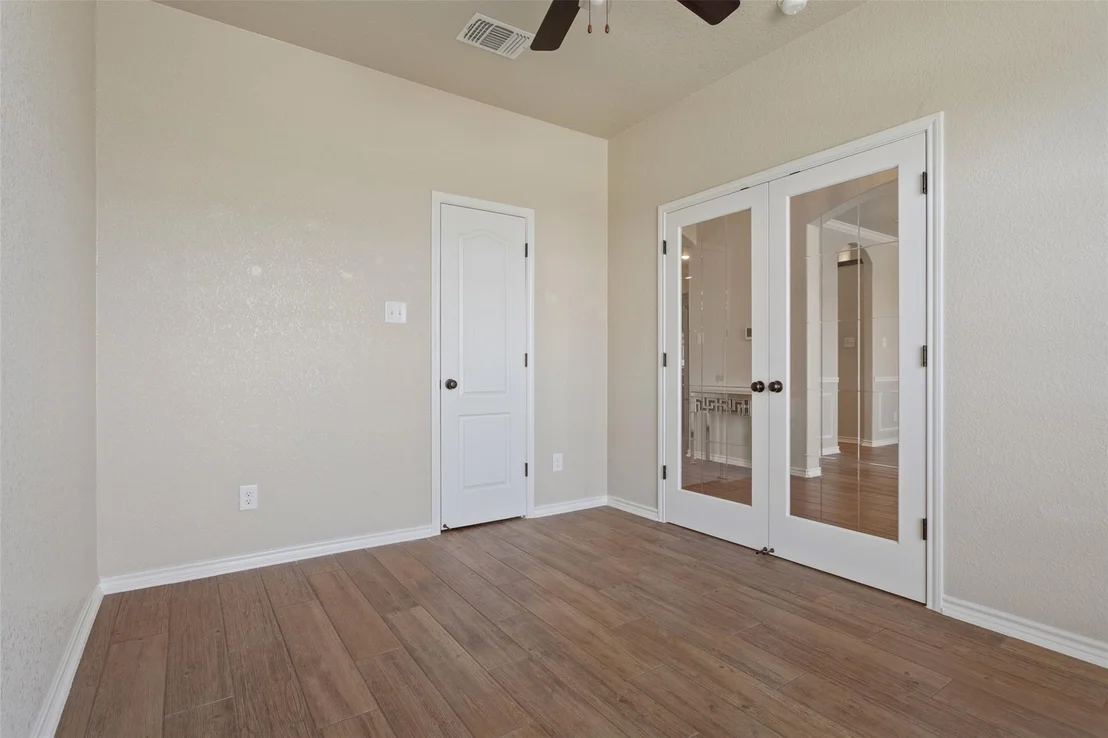 Photo of 7601 Silicon DR