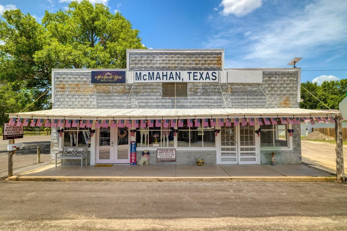 Photo of 691 Ferguson LOOP