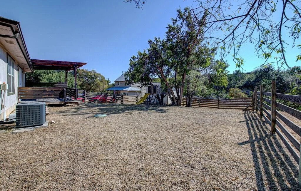 Photo of 930 Panorama DR