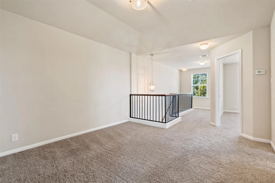 Photo of 1046 Lost Pines LN