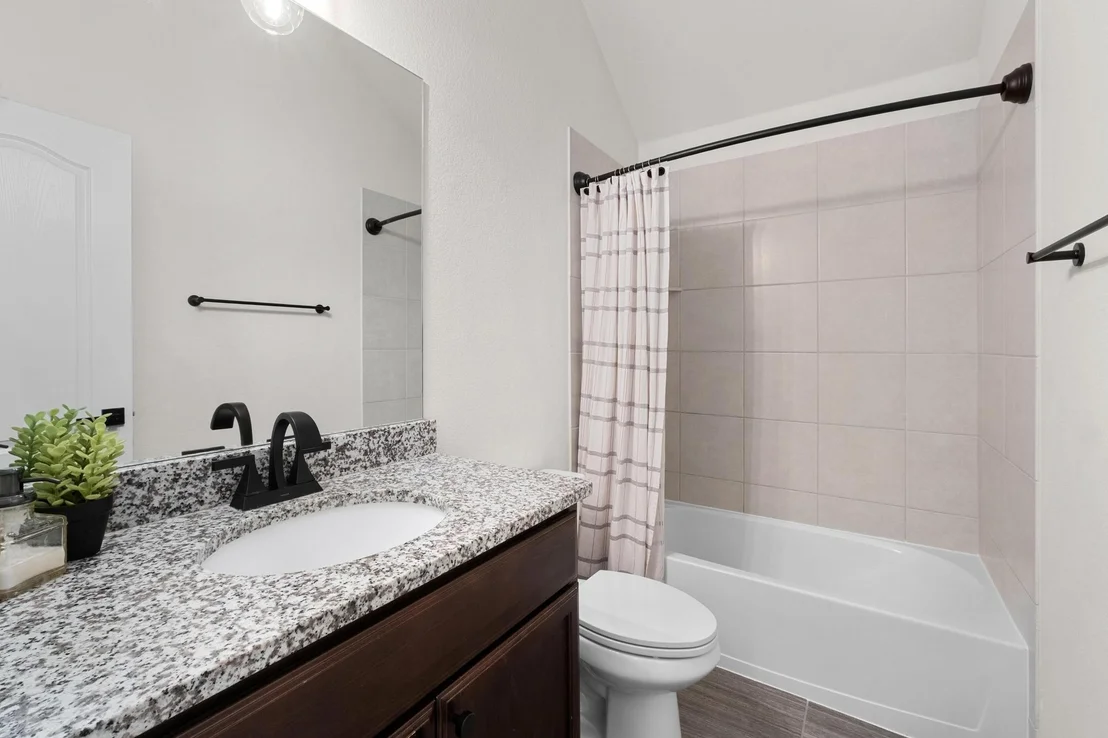 Photo of 21612 Hines LN