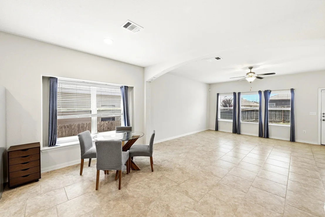 Photo of 10240 Crescendo LN