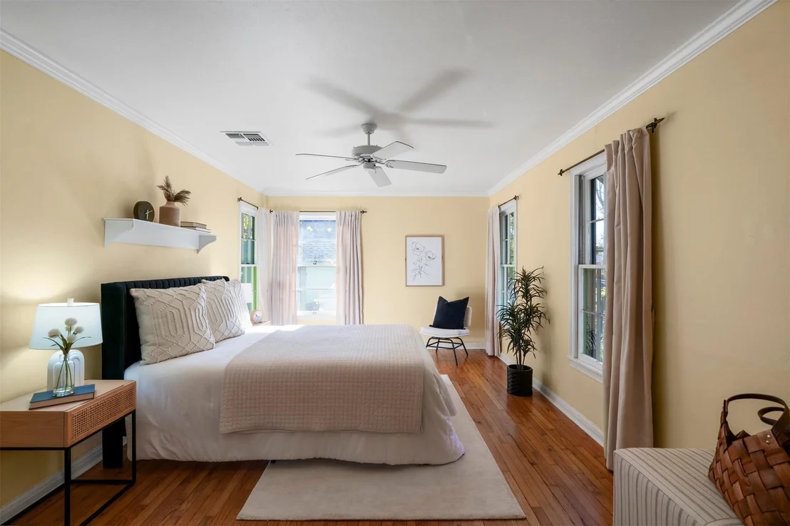 Photo of 5205 Martin Ave